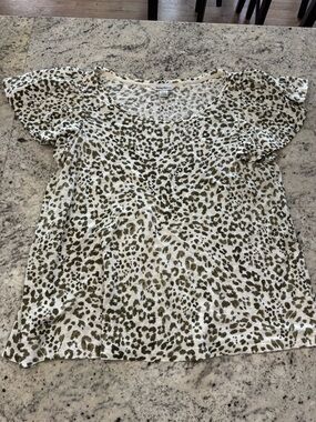 Tommy Bahama Olive Leopard Scoop Neck Short Sleeve Top